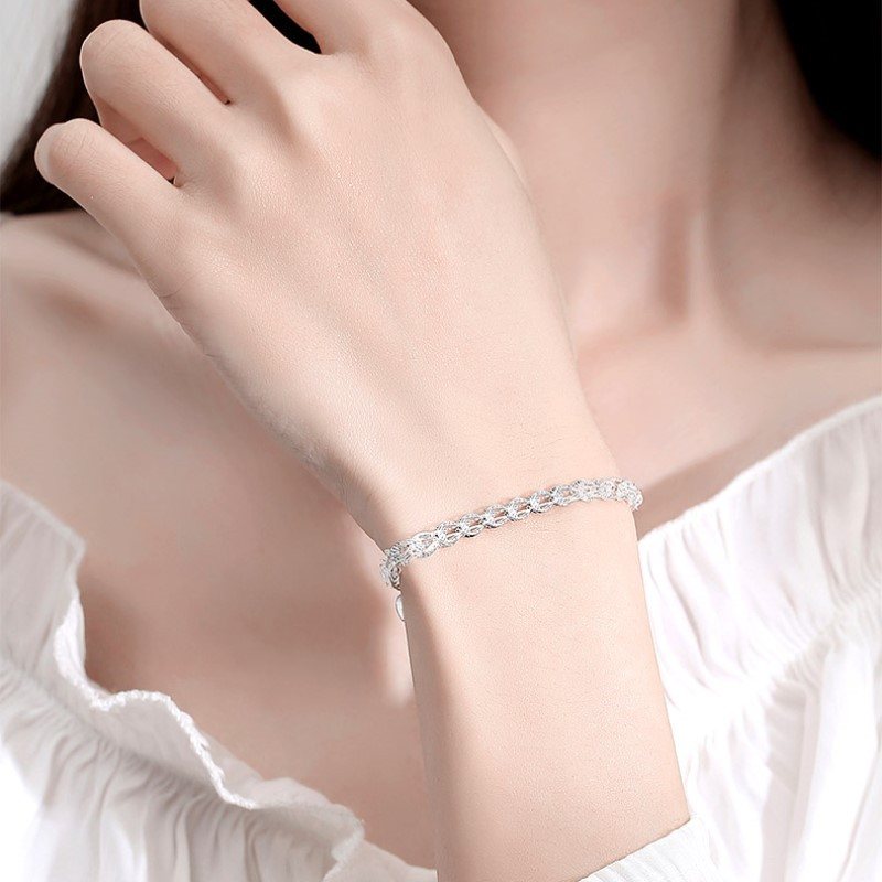Nytt Koncept S925 Sterling Silver Armband Glänsande Phoenix Tail Kedja Moderiktig Temperament High-end Känsla Ihåliga Enkla Hand Smycken