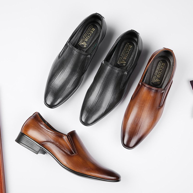 2024 Nya Avslappnade Slip-on Business Formell Klänning Skor Manlig Gentleman Loafers Andas Tidvatten