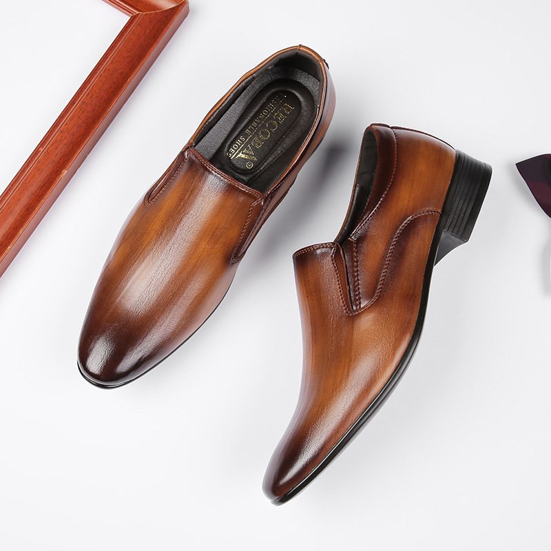2024 Nya Avslappnade Slip-on Business Formell Klänning Skor Manlig Gentleman Loafers Andas Tidvatten
