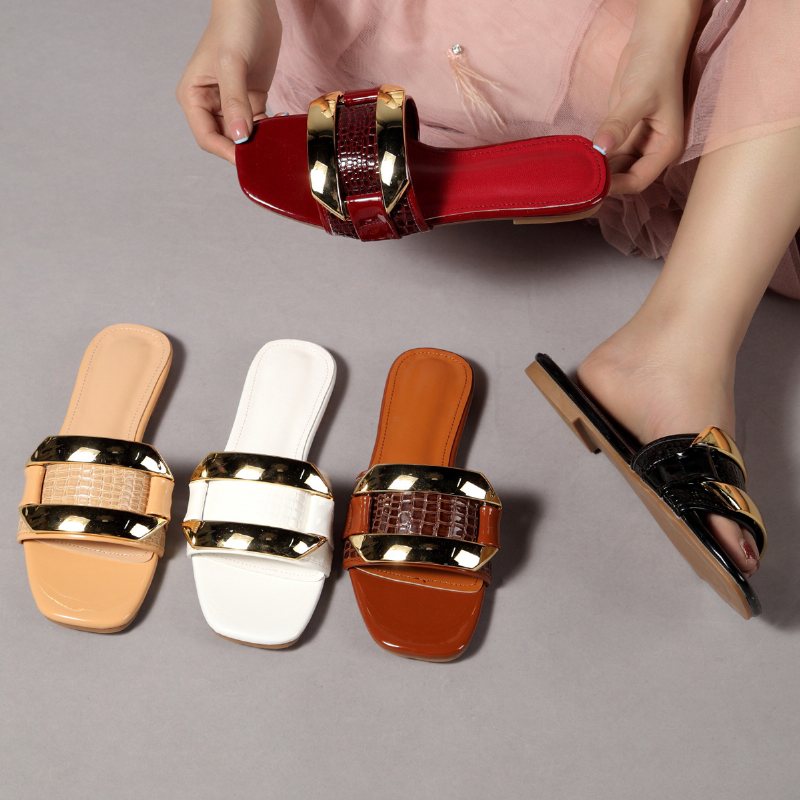 Nya Stora Kvinnors Tofflor Retro Personlighet Stor Knapp Platta Sandaler Mode Sommar Kvinnor