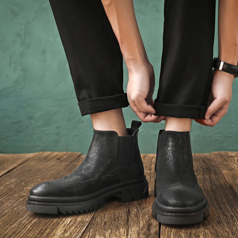 Brogue Shoes Carved Heightening Martin Boots Herr Läder Retro High Top Dress Skor Chelsea Short